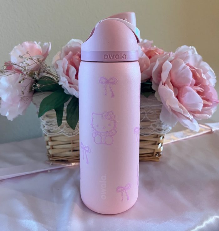 Hello kitty 32 Oz Freesip Bottle - Image 2